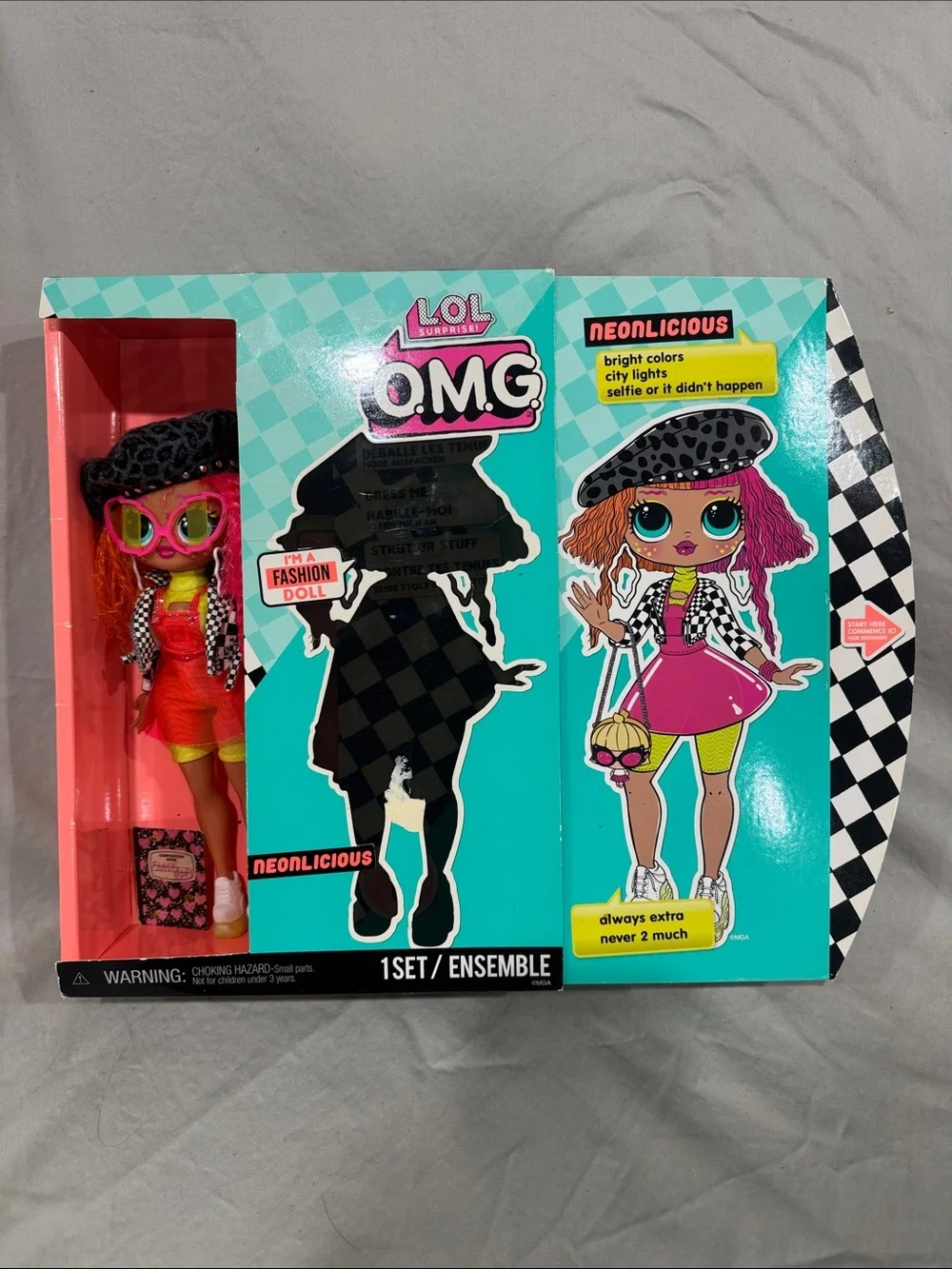 LOL Omg Neonlicious fashion doll